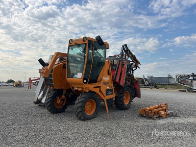 2002 pellenc 3300E Self-Propelled Grape Harvester