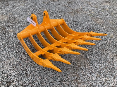 GIYI 32 in Escarificador para Excavadora (Sin Usar) / Excavator Rake - Fits 5 ton Excavators (Unused)
