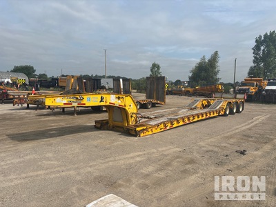 2011 Etnyre 69000 lb T/A Single Drop Removable Gooseneck Lowboy Trailer