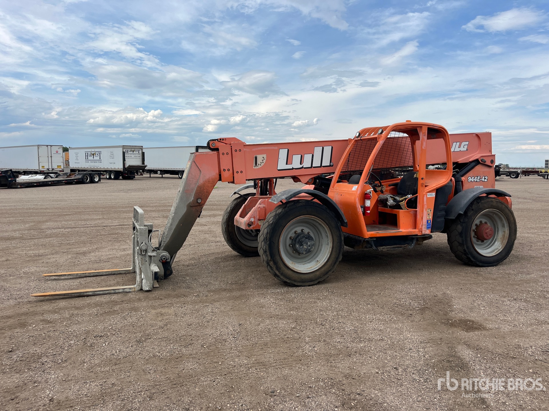2014 Lull 944E-42 Telehandler