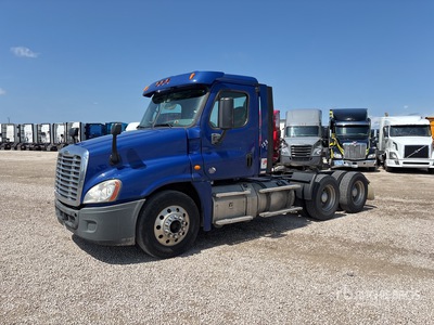 2014 Freightliner Cascadia 113 6x4 Cabeza Tractora Cabina Corta