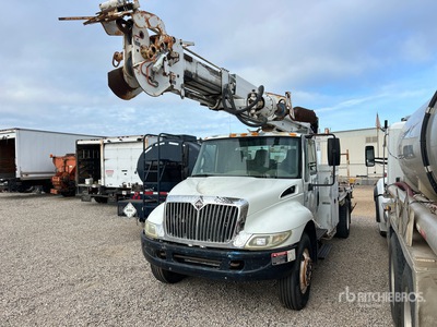 Altec DM47TR on 2007 International MA025 4x2 Camion excavadora (Inoperable)