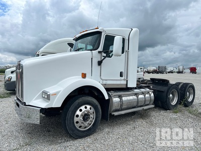 2014 Kenworth T800 6x4 Day Cab Truck Tractor