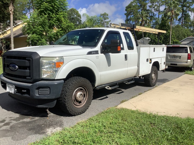 2015 Ford F-350 XL 4x4 Extended Cab Service Truck