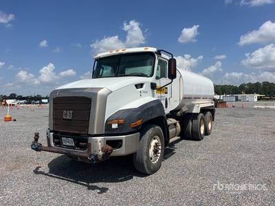 2014 Cat CT660 SBA 6x4 Water Truck