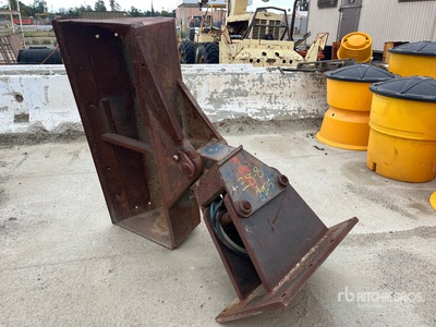 Articulating Bucket