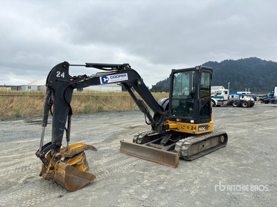 2019 John Deere 50G Mini Excavadora