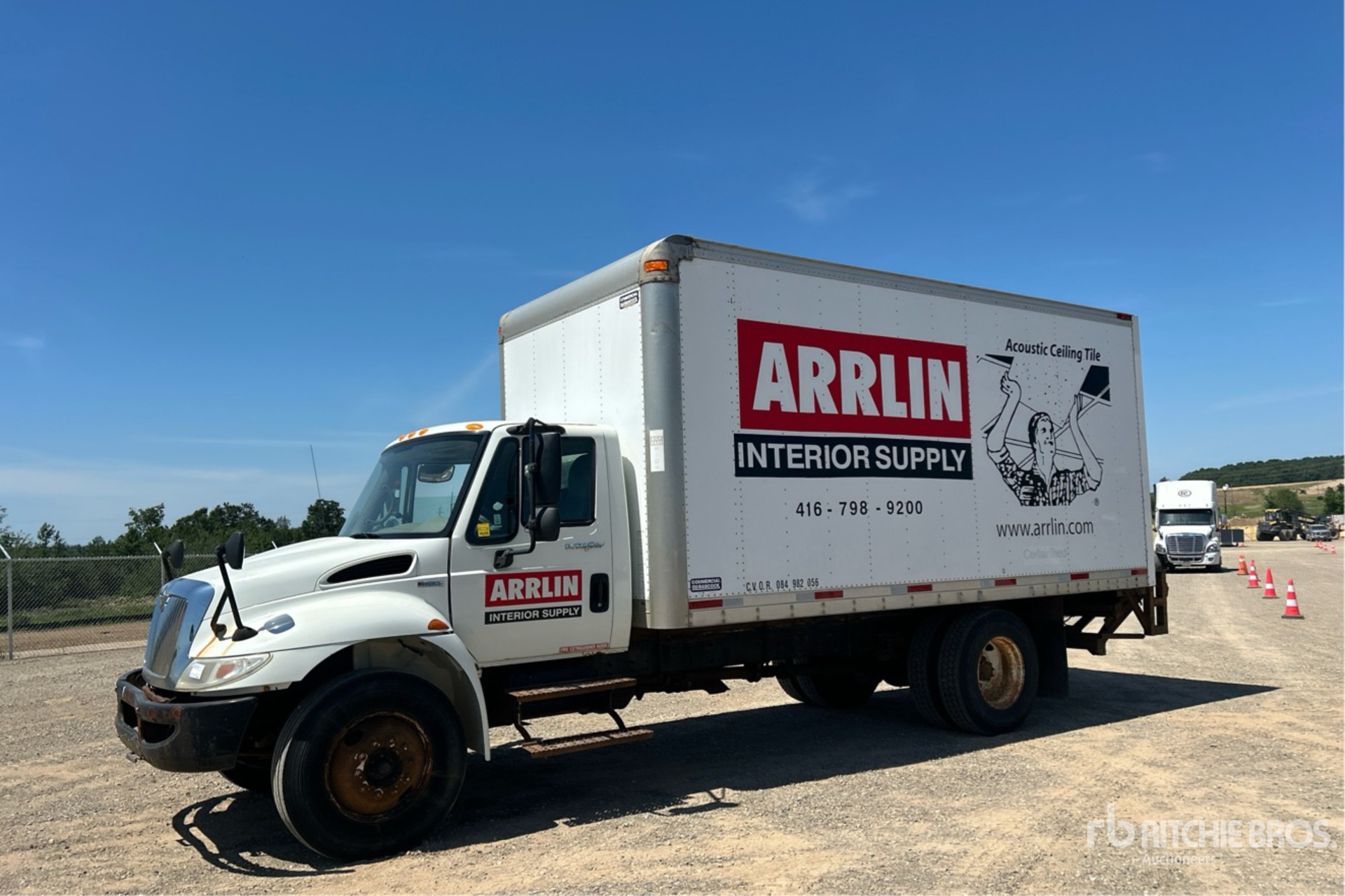 2009 International 4300 4x2 Van Truck