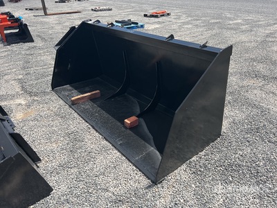 2025 Kit Containers QT-BFB-102 102 in Snow/Litter Godet pour Skid Steer (Unused)