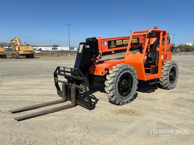 2016 SkyTrak 8042 を見 Telehandler