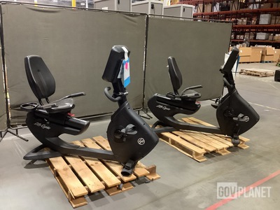 (2) Life Fitness 95RS Exercise Bikes
