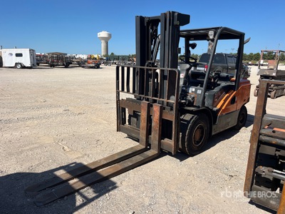 2022 Doosan D45S-7 8700 lb Pneumatic Tire Montacargas