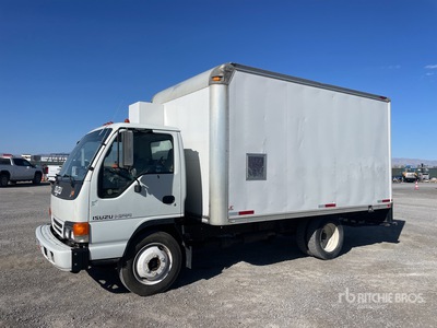 2005 Isuzu NPR 4x2 Van Truck