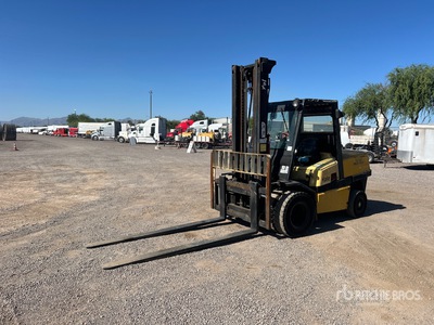 2005 Yale GDP120MJNPBV113 11650 lb Pneumatic Tire Montacargas