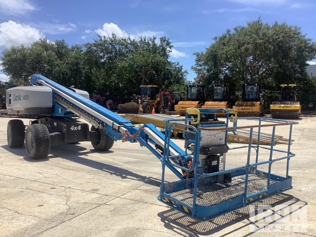 ELEVADOR TELESCóPICO 2021 GENIE 4WD S65HF