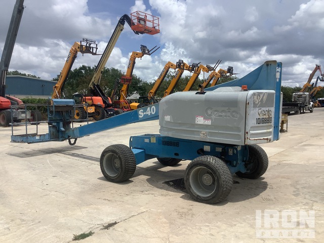 ELEVADOR TELESCóPICO 2016 GENIE 4WD S40