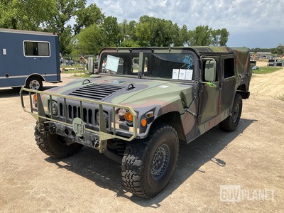 1989 AM General M1097R1 HMMWV 4 Door Soft Top w/Truck Body