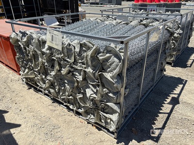 Quantity of (50) 50 ft x 6 ft Chain Link Staccionata