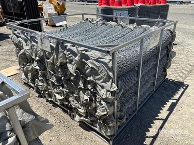 Quantity of (50) 50 ft x 6 ft Chain Link Staccionata
