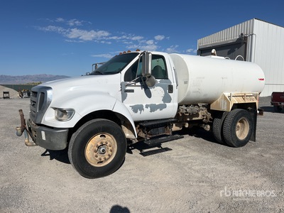 2007 Ford F-750 4x2 Water Truck