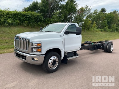 2022 International CV515 4x2 Cab and Chassis