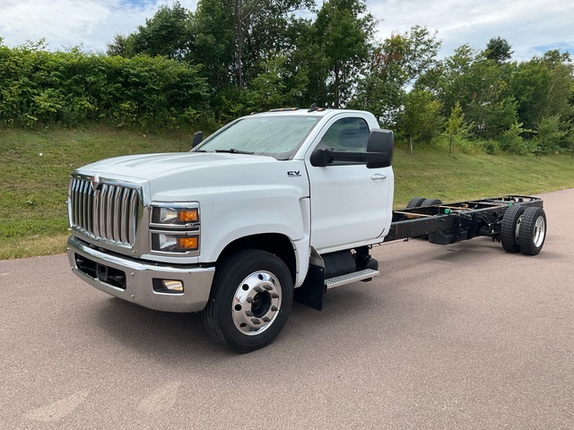2022 International CV515 4x2 Cab and Chassis