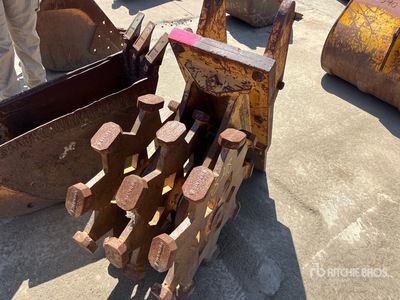 ACE 18 in Baggerlader Verdichter