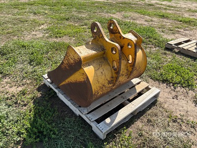 John Deere 36 in Cleanup Baggerladerschaufel