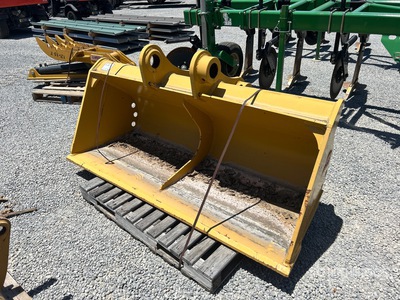 Teran BKTPC22072CLN 72 in Cleanup Baggerlöffel - Fits Komatsu PC220 (Unused)
