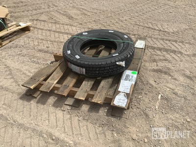 Mastercraft Courser LT215/85R16 Tire
