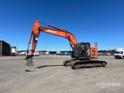 2015 Hitachi ZX245USLC-5 Pelle Hydraulique sur Chenilles