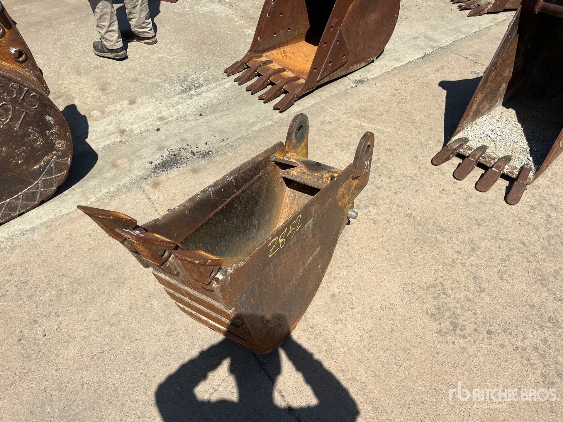 Case 10 in Digging Backhoe Rear Bucket