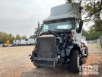 2015 Volvo VNR64T 6x4 T/A Dagcabine Trekker (Inoperable)