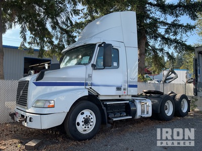 2015 Volvo VNR64T 6x4 T/A Dagcabine Trekker (Inoperable)