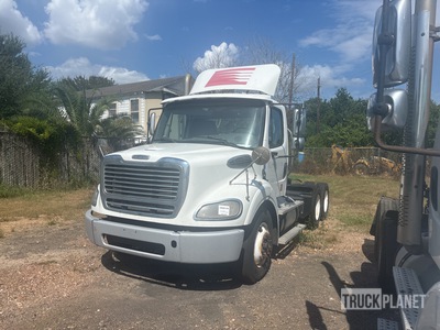 2015 Freightliner M2 112 6x4 Ciągnik siodłowy T/A z kabiną dzienną (Inoperable)