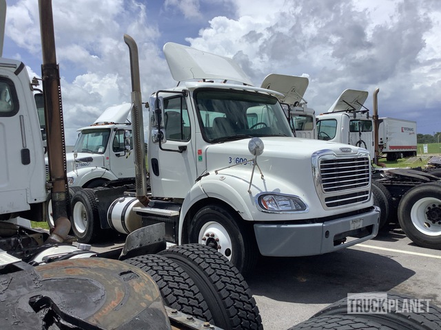 CAMIóN 2016 FREIGHTLINER