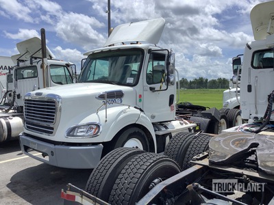 2016 Freightliner M2 112 6x4 T/A Day Cab Truck Tractor