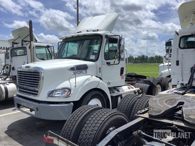 CAMIóN 2016 FREIGHTLINER