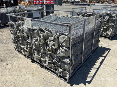 Quantity of (50) 50 ft x 6 ft Chain Link Staccionata