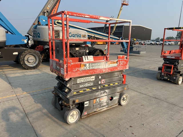 2017 Skyjack SJIII-3219 Electric Scissor Lift