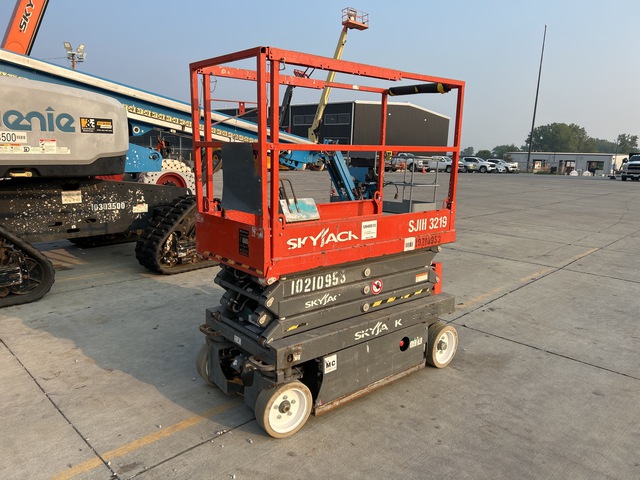 2017 Skyjack SJIII-3219 Electric Scissor Lift