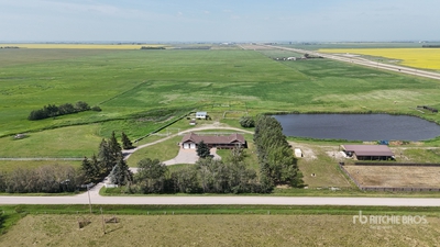 Strathmore, AB 15, 16 NE 9-24-26-W4 49.96 +/- Acres on Title Propriété commerciale
