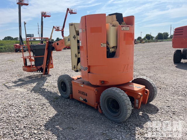 ELEVADOR ARTICULADO 2016 JLG E300AJP