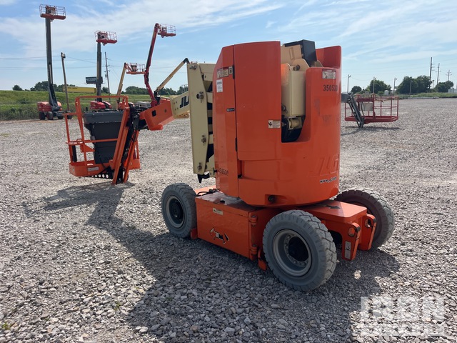 ELEVADOR ARTICULADO 2016 JLG E300AJP