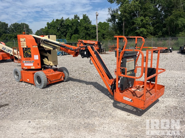 ELEVADOR ARTICULADO 2016 JLG E300AJP