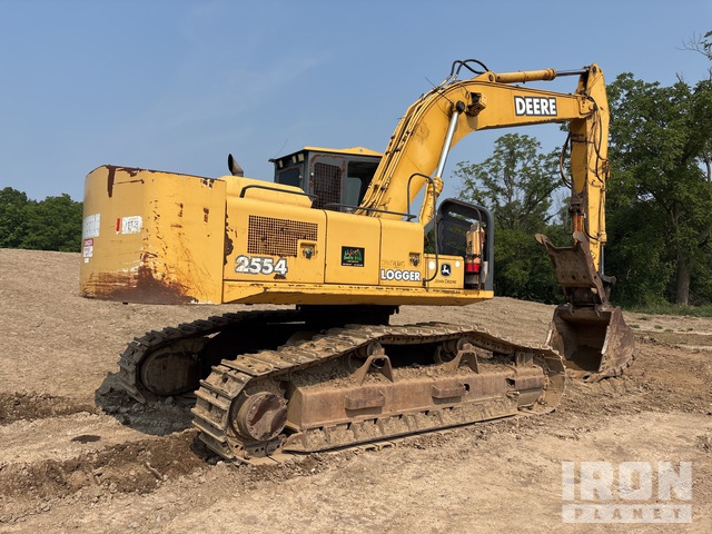 EXCAVADORA 2005 JOHN DEERE 200