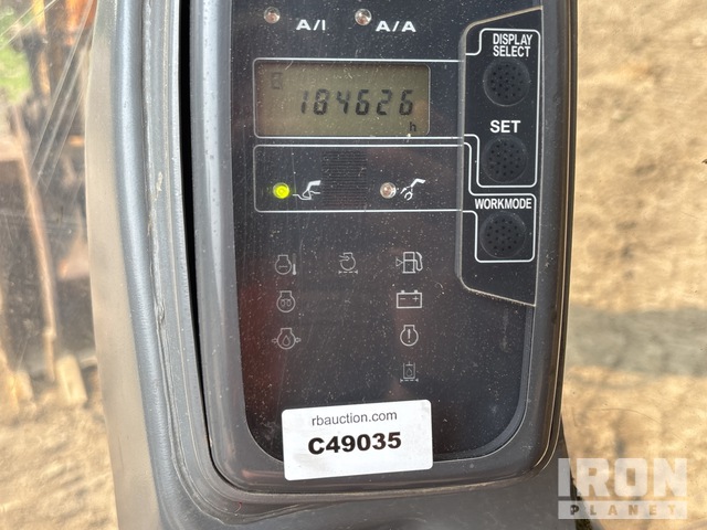 EXCAVADORA 2005 JOHN DEERE 200
