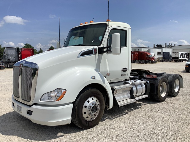 2022 Kenworth T680 6x4 T/A Day Cab Truck Tractor 2022 Kenworth T680 6x4 T/A Day Cab Truck Tractor