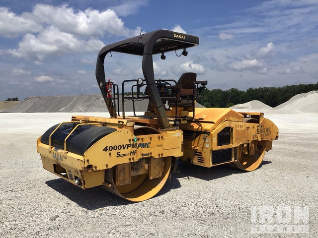 COMPACTADOR 2012 SAKAI SW990