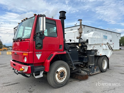 2006 Freightliner FC 80 Sweeper Truck